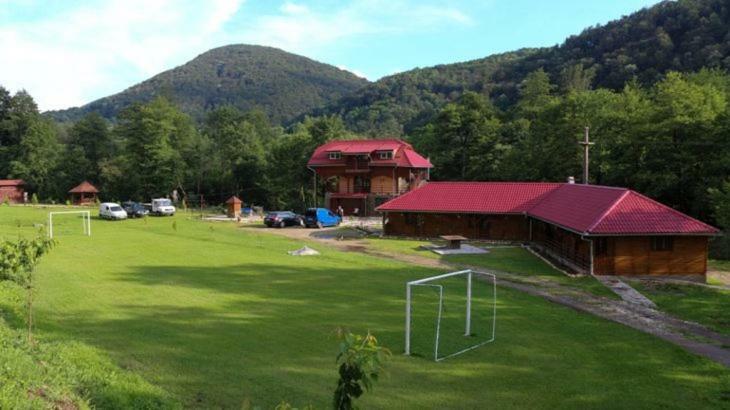 Pensiunea La Busu -Bigar Bozovici Exterior photo